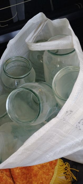 Продам банки стеклянные 1литровые