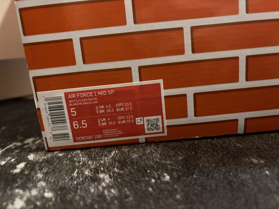 adidasi Nike x Off- White