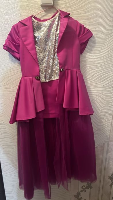 Сдам платья детские