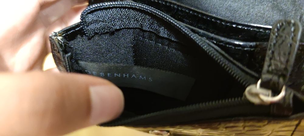 2 Portofele Debenhams piele lacuita