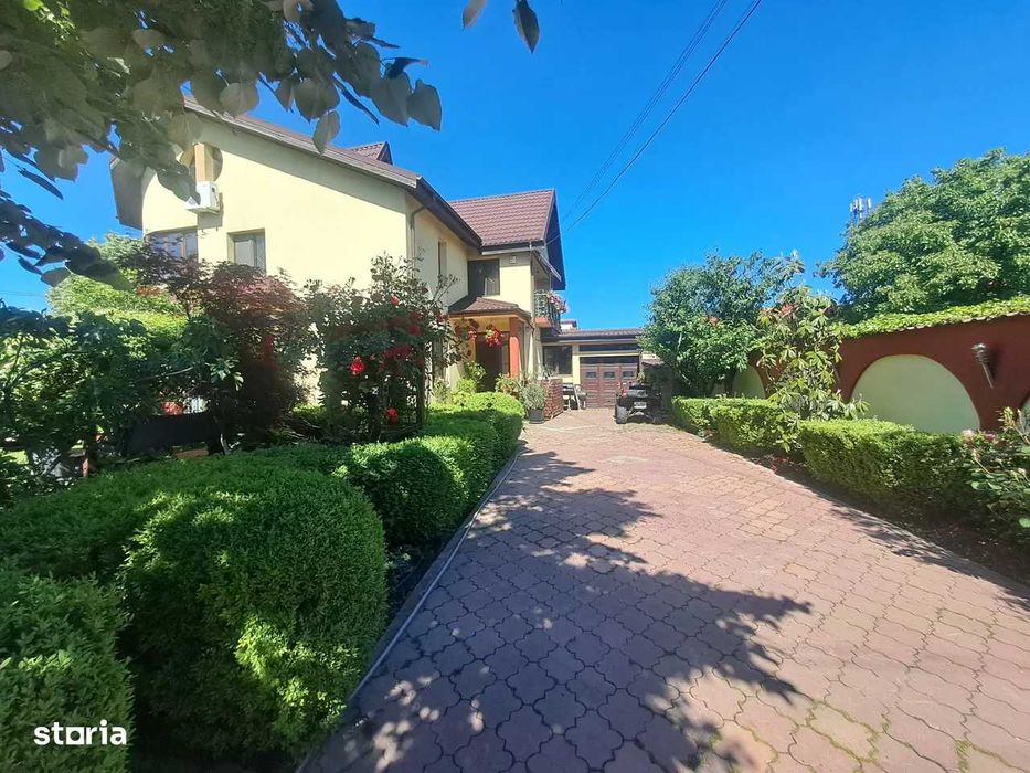 Vila individuala P+1+M cu curte spatioasa si piscina, zona foarte buna