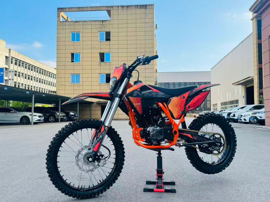 Мотоцикл Эндуро 250-300 куб