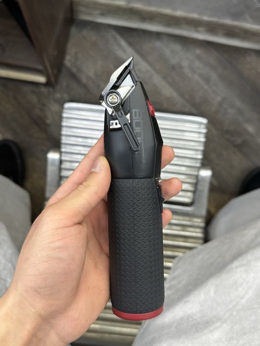 продам машинку для стрижки Babyliss pro