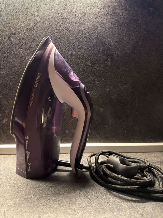 Парна ютия Philips Azur 8000 Series 3000W (DST8021) със забележка на върха