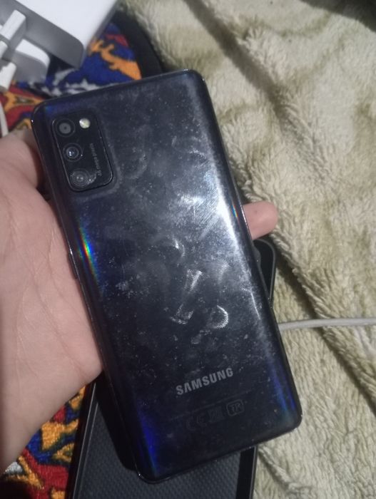 Samsung A 41 xotira 64 Ram 6