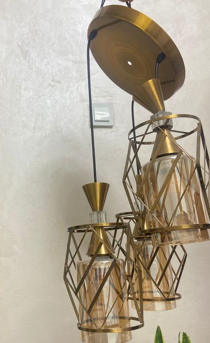 Люстра в отличном состоянии