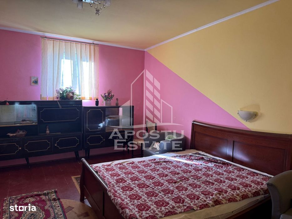 Casă de cărămidă în Sustra ,Topolovatul Mare cu teren de 1522 mp.