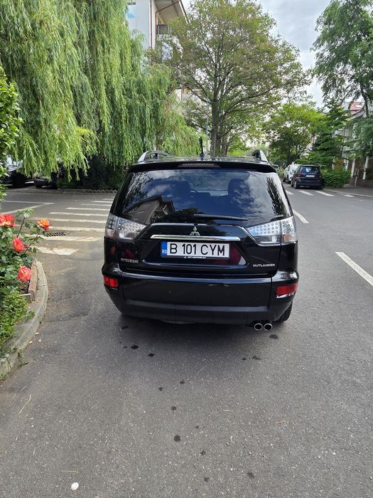 Mitsubishi Outlander Diesel 177cp 2013