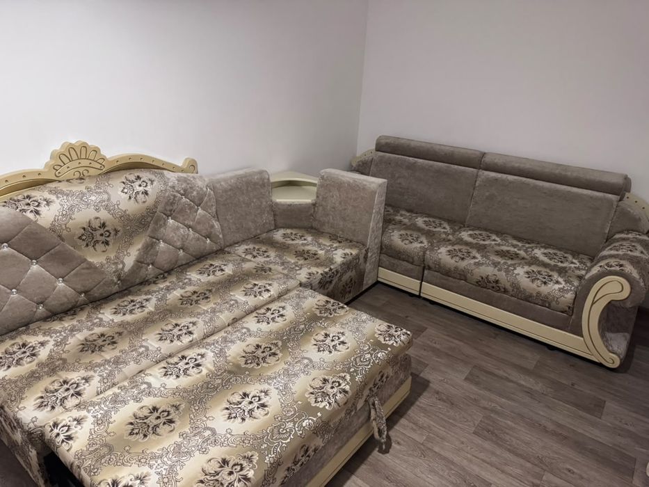Продам угловой дивае