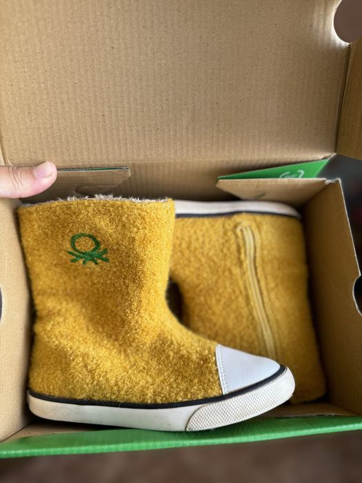 Детские ботинки от Benetton