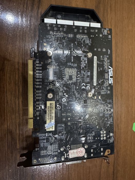 Видео карта Asus GTX750TI 2 GB