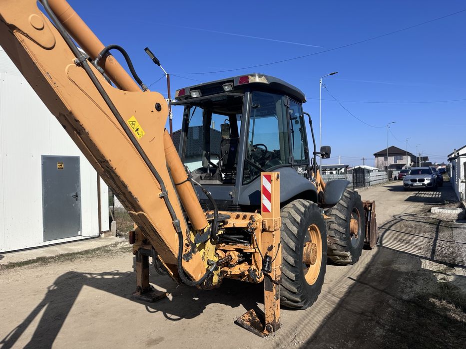 Buldoexcavator CASE 695 super R