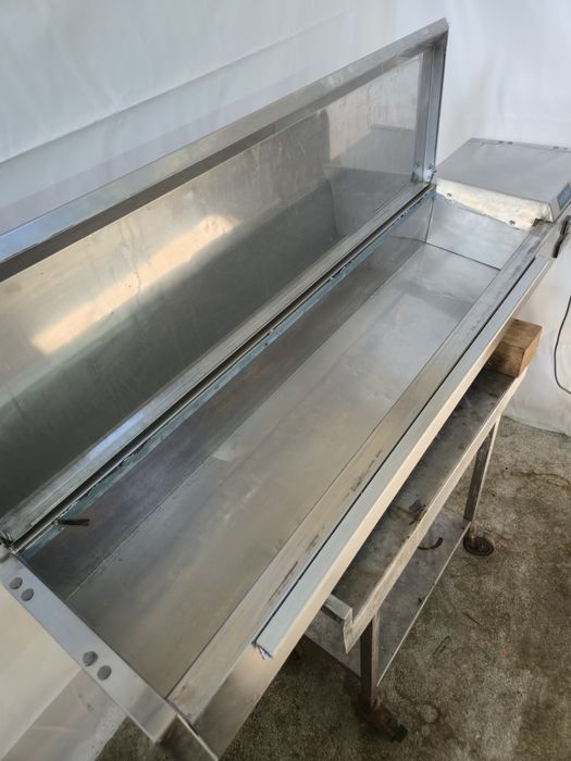 Хладилна Витрина за Салати / саладе 150 см с Капак