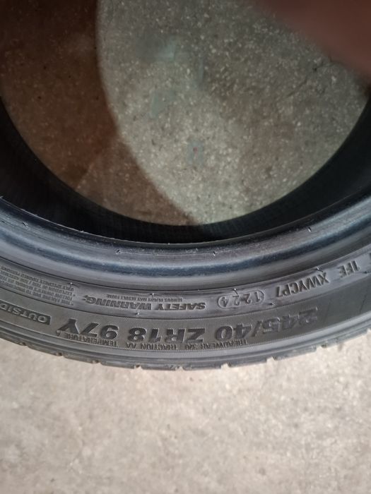 2 Летни гуми Кумхо 245/40/18 ДОТ24 7.5мм