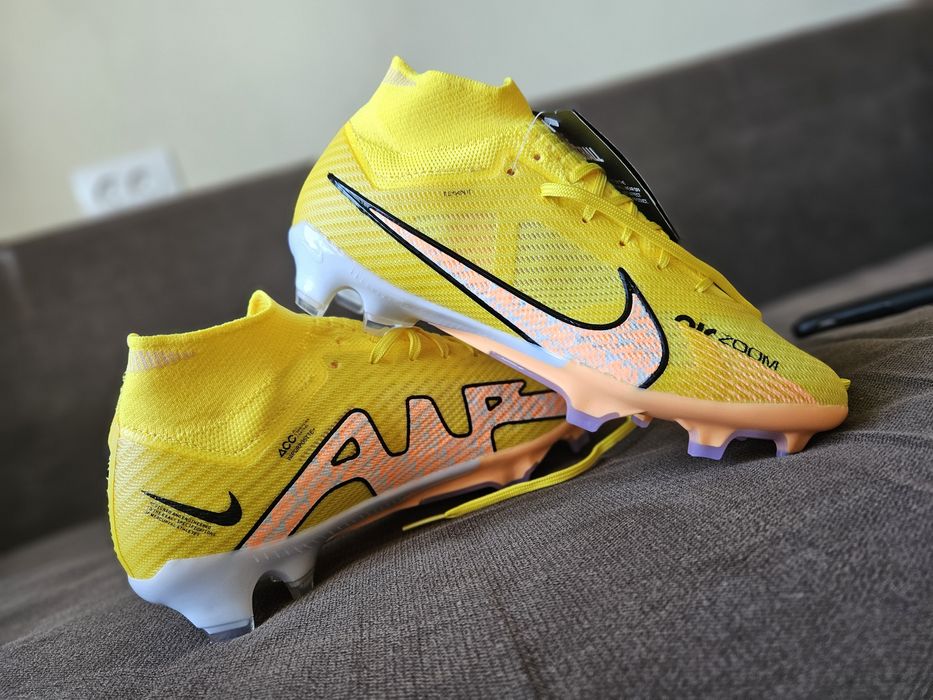 Продам новые бутсы