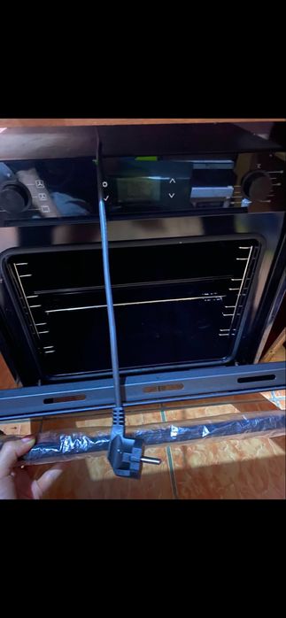 Духовка новая продам