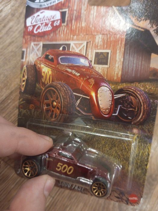 Машинка Hot wheels торг