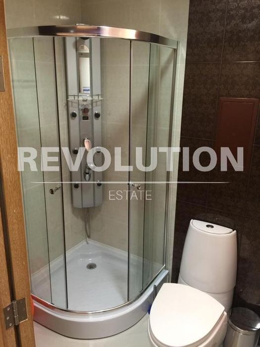 Дава се под наем Двустаен апартамент в Варна, Център - 90 кв.м за 600 € - Снимка #6