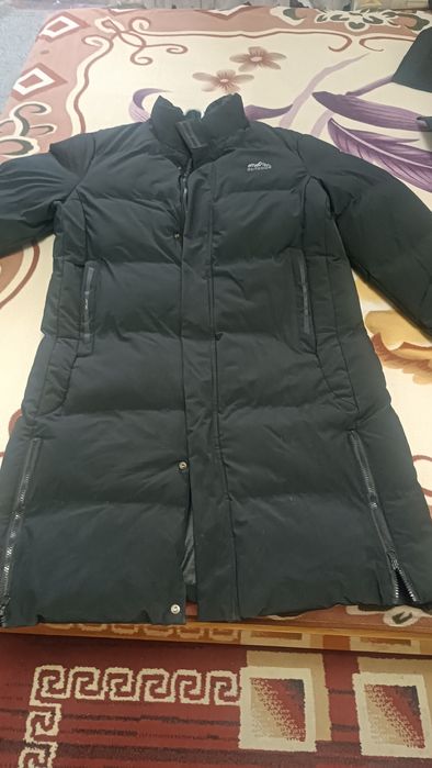 Продаётся мужская длинная куртка, в хорошем состоянии.