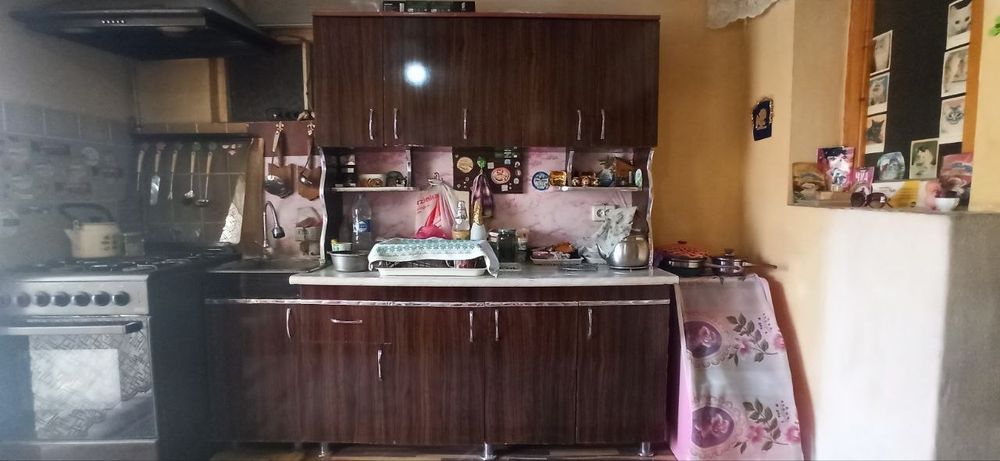 Кухонный гарнитур продаётся