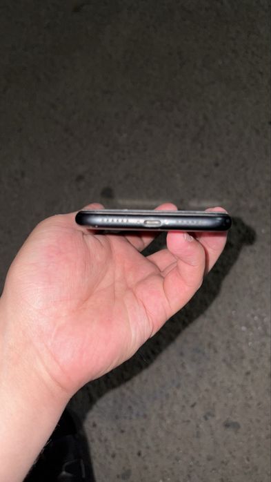 Apple iPhone XR 64GB