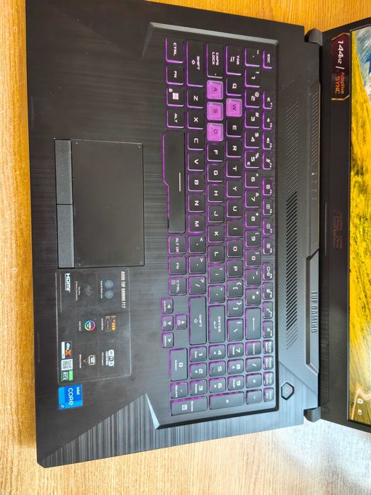 Vând laptop de gaming