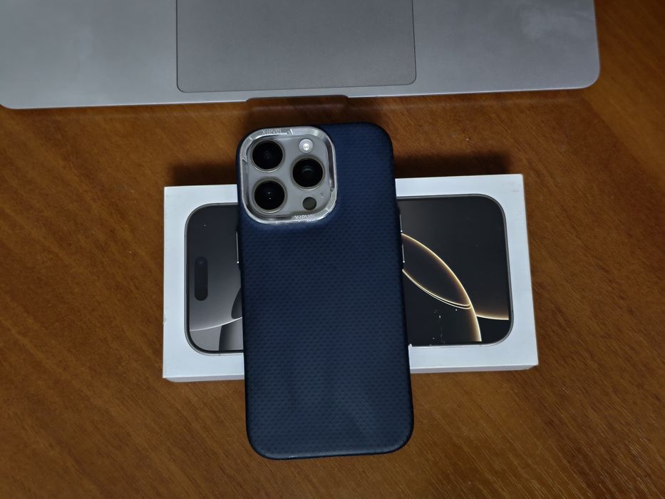 Продам айфон 16 про