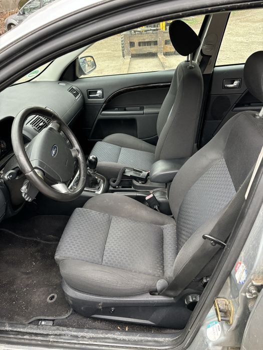 Форф Мондео 2.0д теглич chia за части. Може и цял.