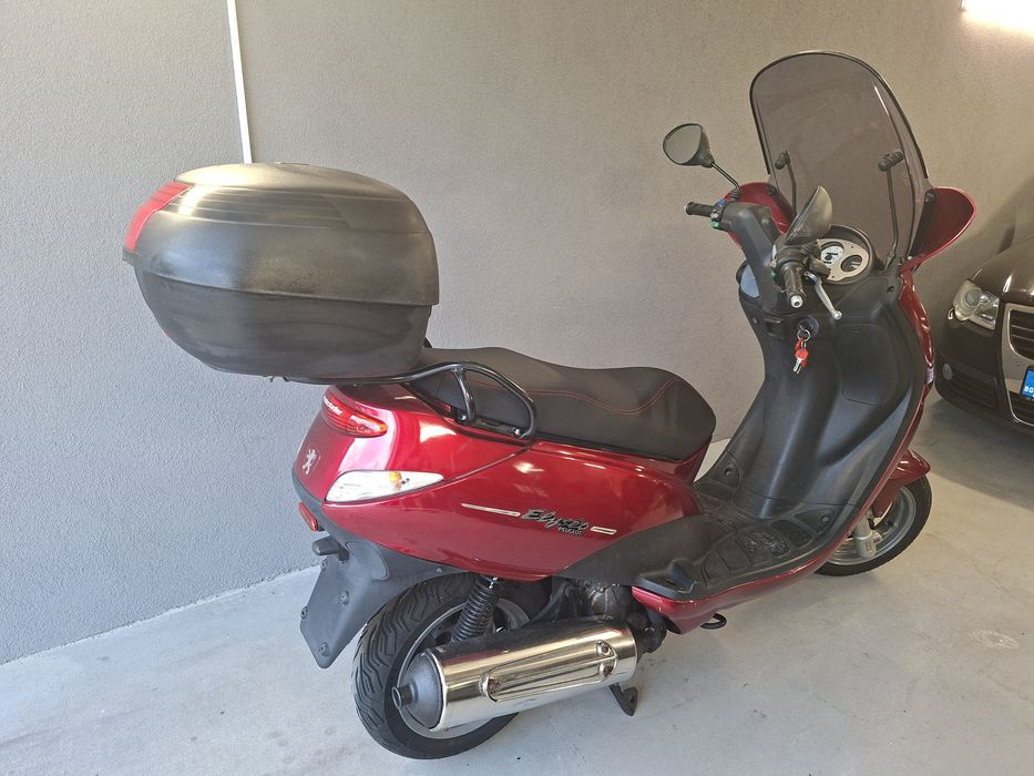 Скутер Peugeot Elyseo 150