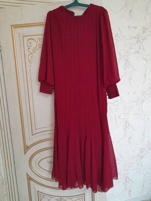 Продам женское платье  9000т