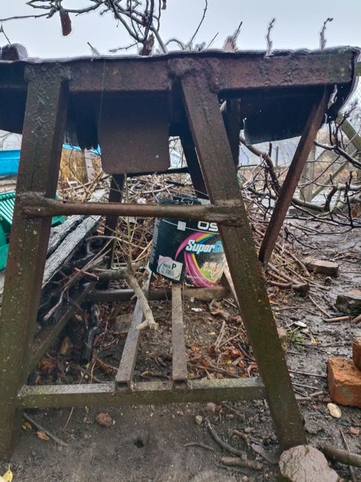 Masă circular cu pînza ax funcționale