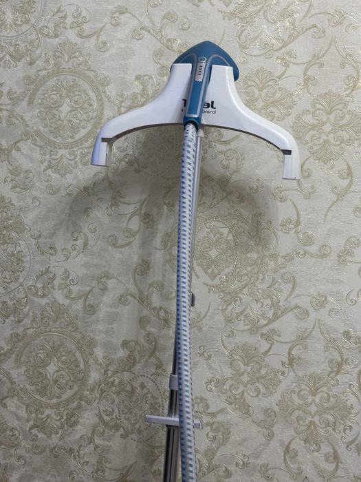 Вертикальный отпариватель Tefal IS8360