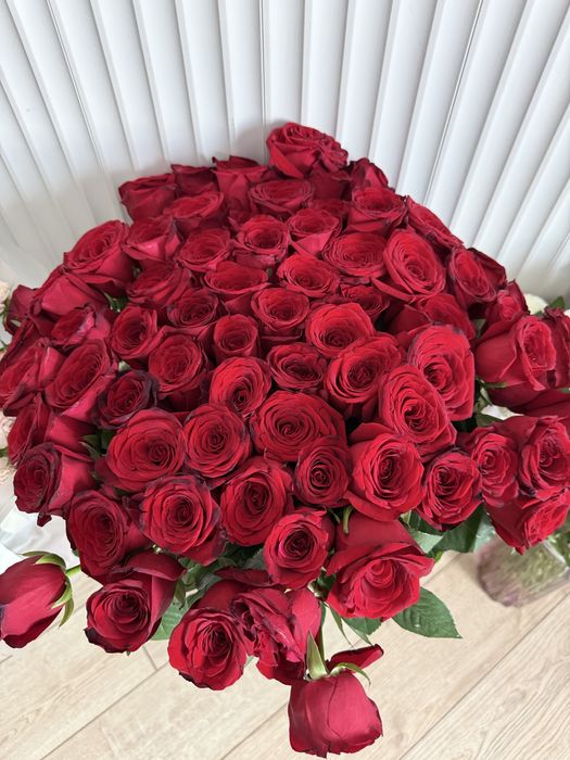 Букет из 71 красной розы