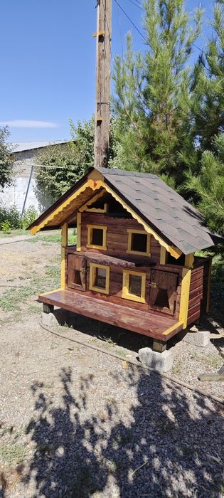 Изделия из дерева и металла. Домики будки вольеры