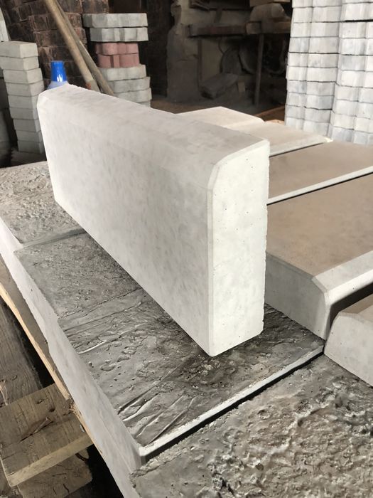 Бордюр , поребрик , брусчатка