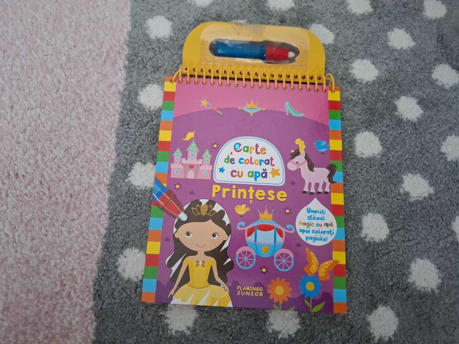 Set 3 produse Prințese: carti de colorat cu apă, puzzle lemn