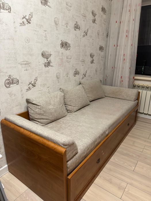 Комплект мебели для детской