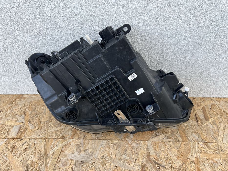 Far stanga BMW X1 F48 Full LED Original Europa