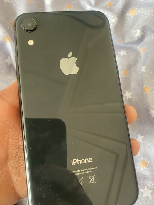 iPhone Xr с гарантий .