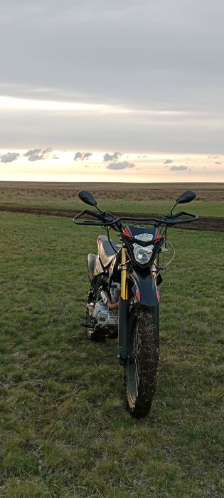 Продам эндуро 250 куб