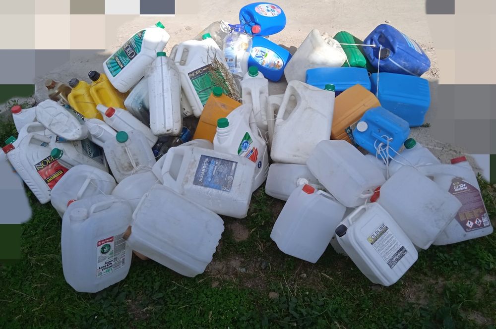 Канистры пластиковые б/у