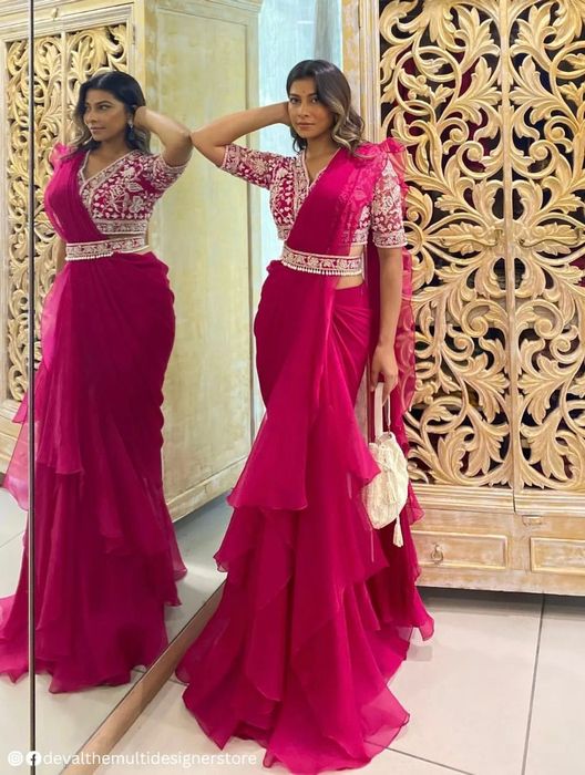 Lehenga choli/ anarkali/ sari