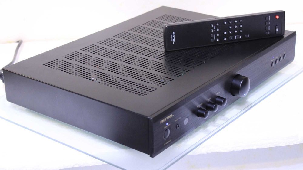 Amplificator Rotel A-10MK2.