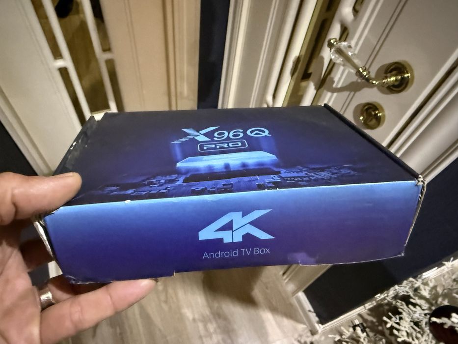 * Android Tv box приставка X96 Pro 4K почти новая с кучей онлайн канал