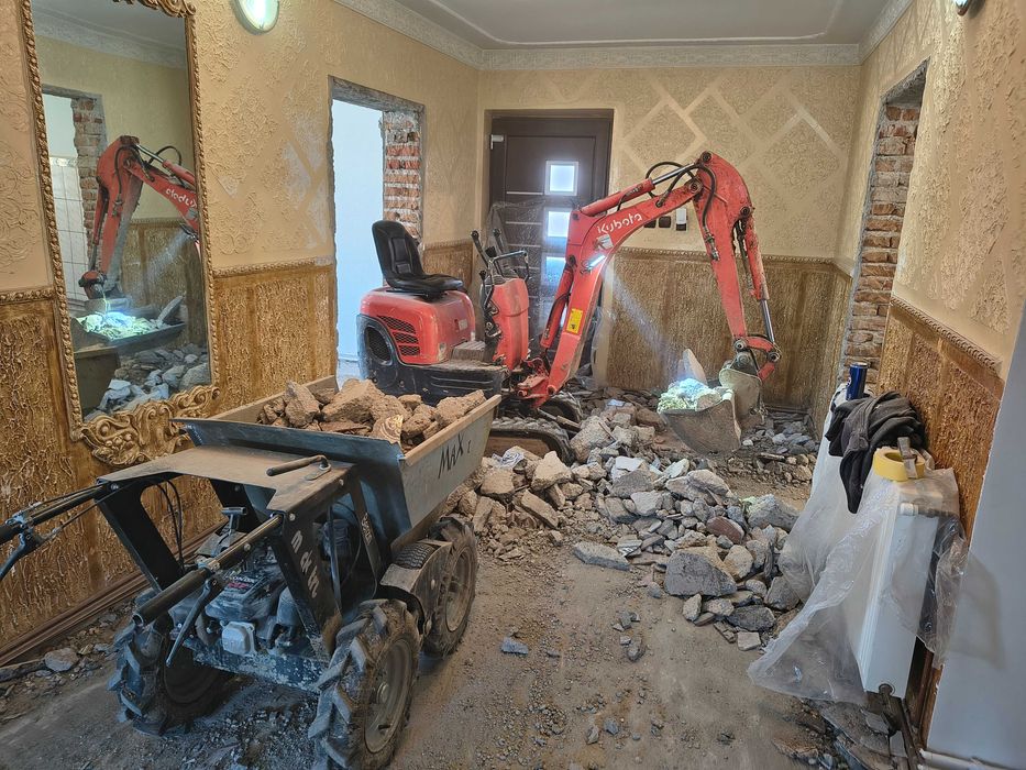 Lucrari cu miniexcavator si incarcator frontal