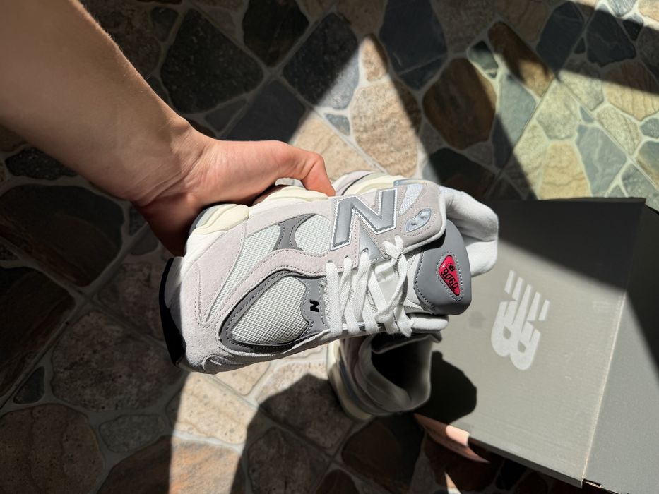New Balance 9060