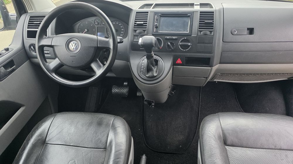 Volkswagen Transporter T5 2.5 TDI * An 2008 * 5 Locuri * Autoutilitara N1 * Cutie Automata