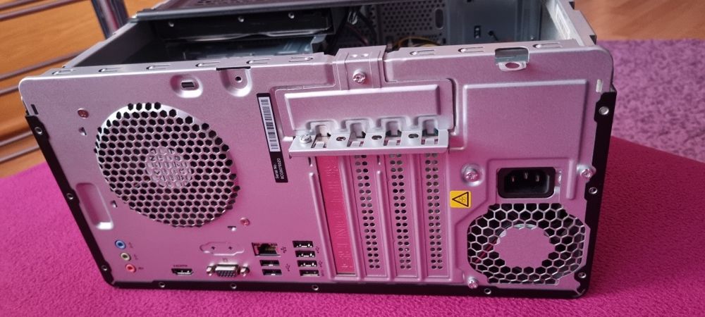 Pc hp pavilion 590 i5 gen 8 8gb ram ddr4 128 gb ssd wifi