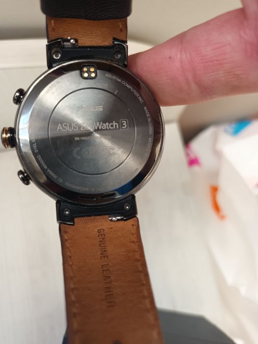 Смарт часовник ASUS Zen Watch 3