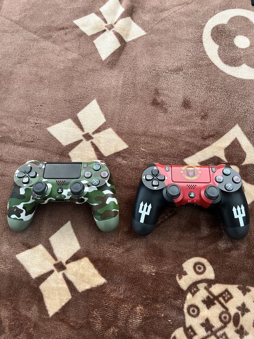 Продам PlayStation 4